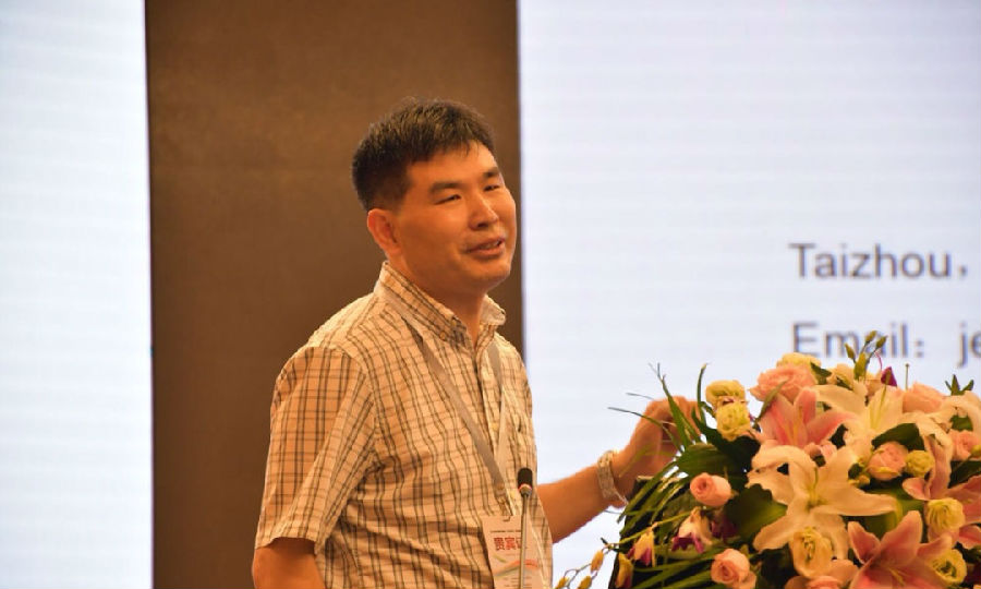 董事長(zhǎng)、技術(shù)總監(jiān)郭光耀先生代表公司參加第三屆中國(guó)增材制造產(chǎn)業(yè)創(chuàng)新峰會(huì)